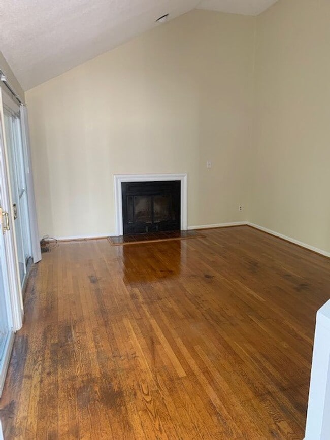 Photo - One Month Free **Limited Time**Prime Location