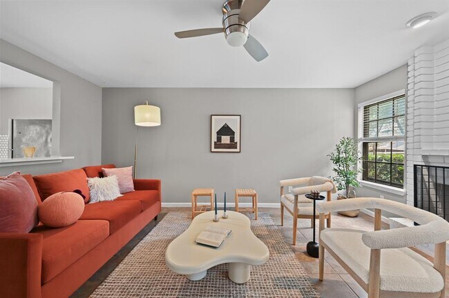Photo - 8400 Jamestown Dr Unit 332