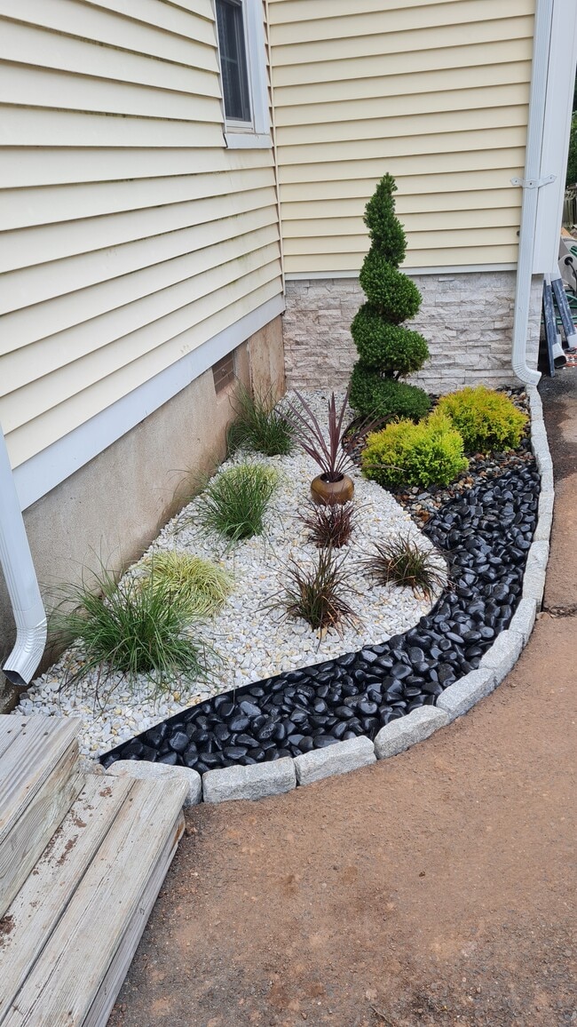 Photo - 210 Raymond Rd Unit 1