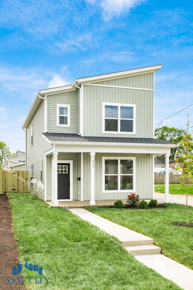 Building Photo - Newly Built 3 Bedroom 2.5 Bathroom in Fran... Rental