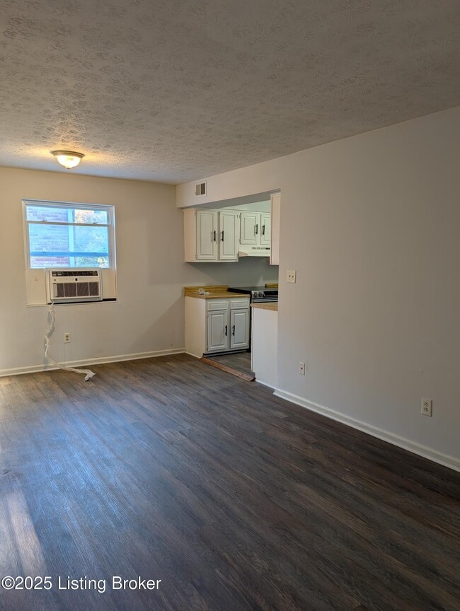 Photo - 3224 Springfield Dr