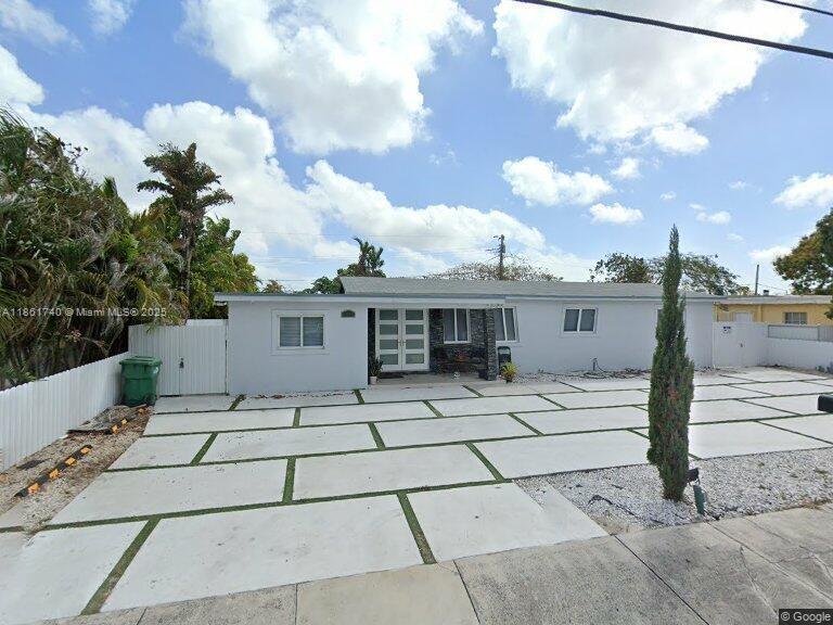 Photo - 2925 SW 107th Ave Apartamento Unidad Side