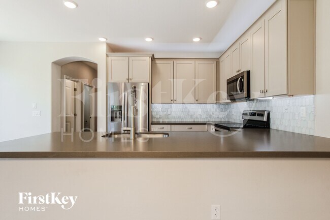 Photo - 1023 S 151st Ln