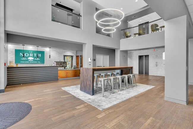 Lobby area 3 - 12 North