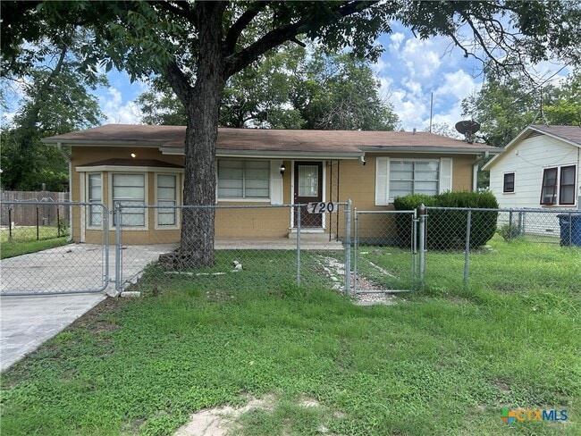 Photo - 720 Albert St Casa