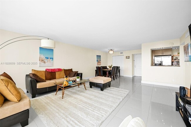 Photo - 100 Bayview Dr Unit 606