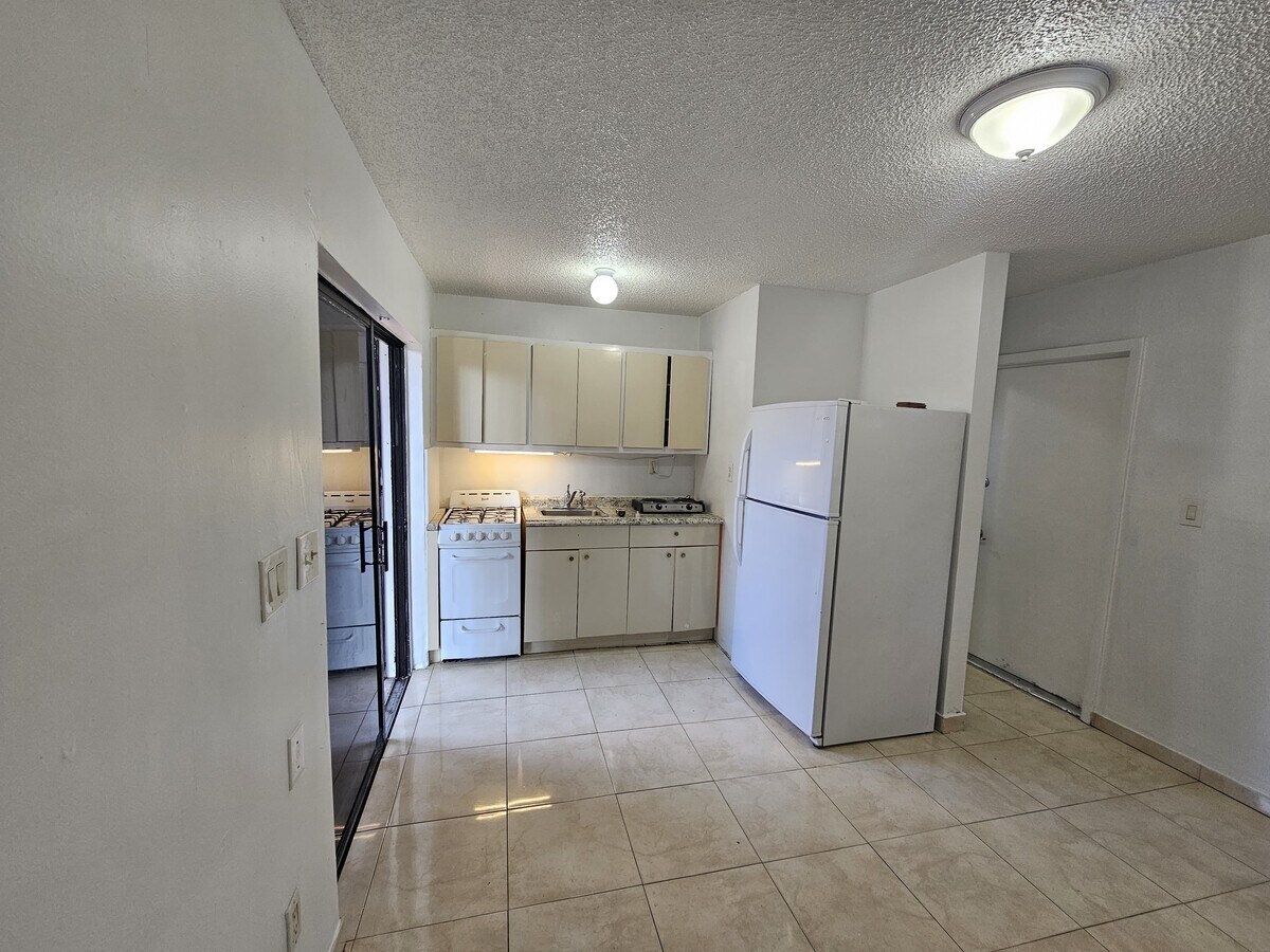Photo - 326 SW 62nd Ave Apartments Unit Rear