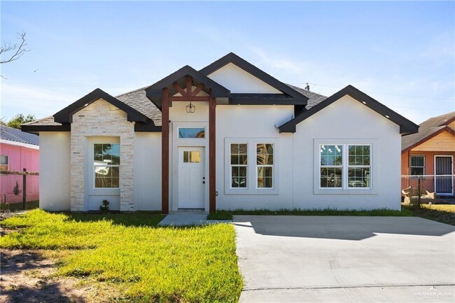 Building Photo - 14 Nominee St