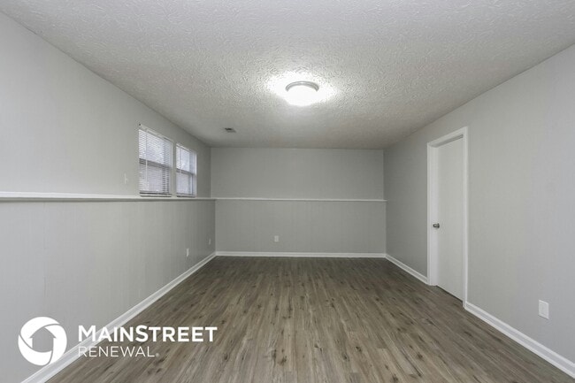 Photo - 4212 Clayburn Dr