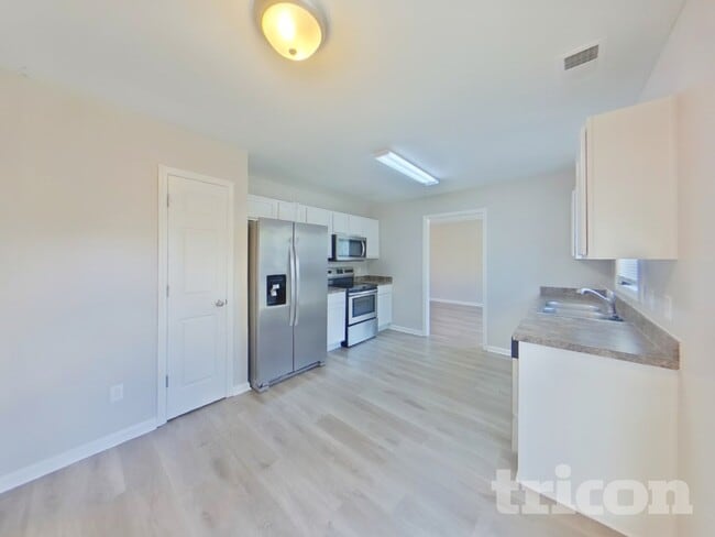 Photo - 403 Parkstone Ct