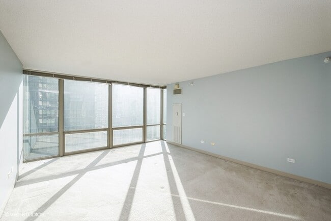Photo - 2 E Erie St Unit 1804