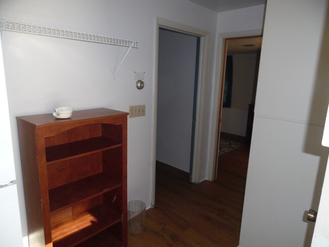 Hall - 33 College St Unit B