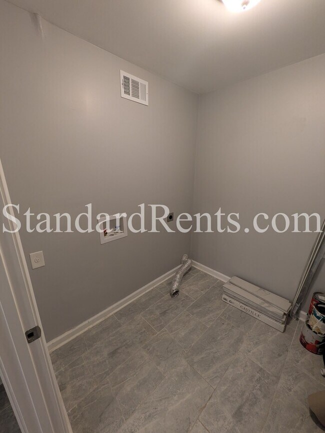 Photo - 4404 Currie Ct