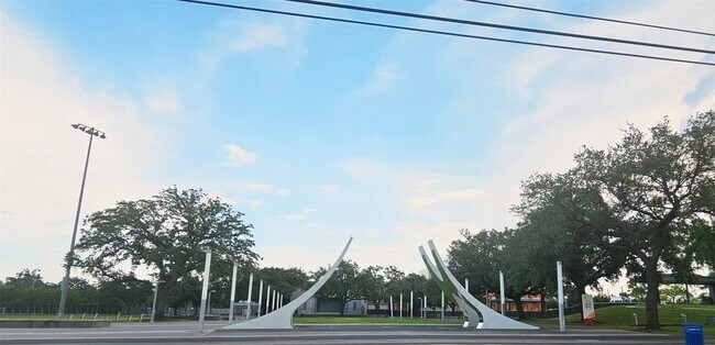 Photo - 3610 Dennis St