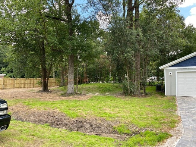Building Photo - 5357 Oak Trail Ln