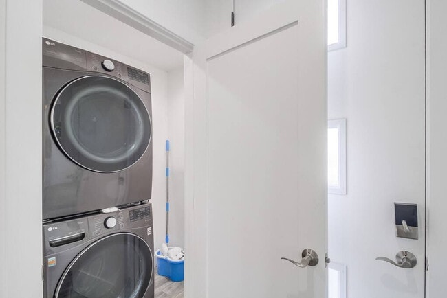 Photo - 4505 Park Blvd Unit ID1024465P