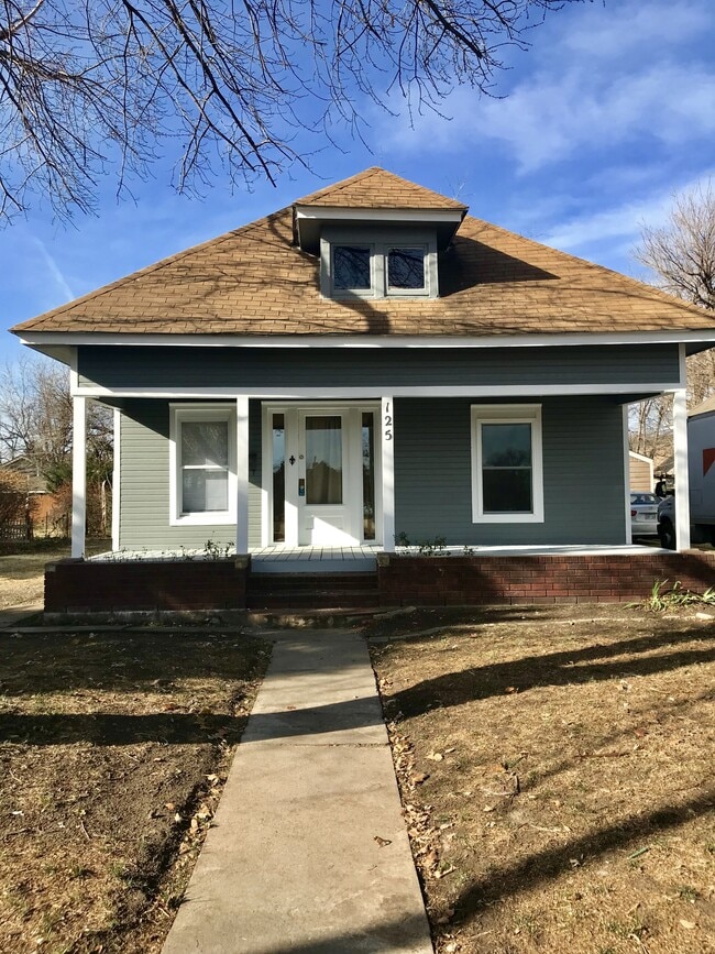 Building Photo - 125 S Glenn St