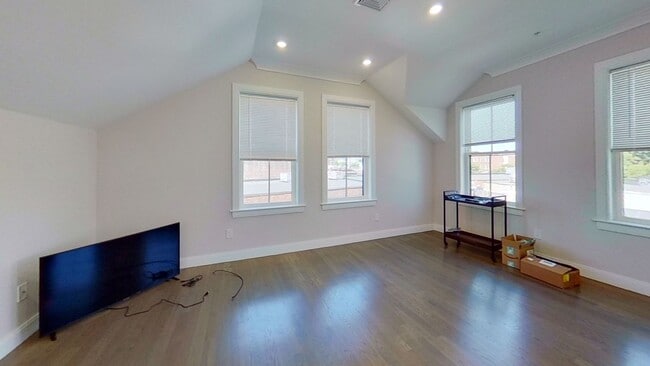 Photo - 88 Linden St