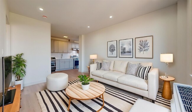 Photo - 63-68-68 Austin St Apartment Unit 9A