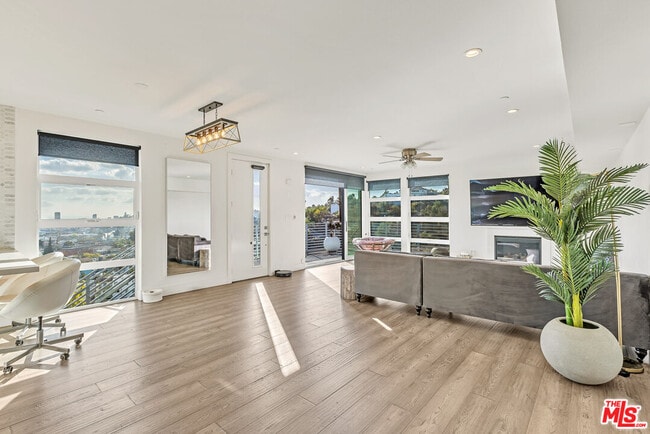 Photo - 3861 W Point Dr