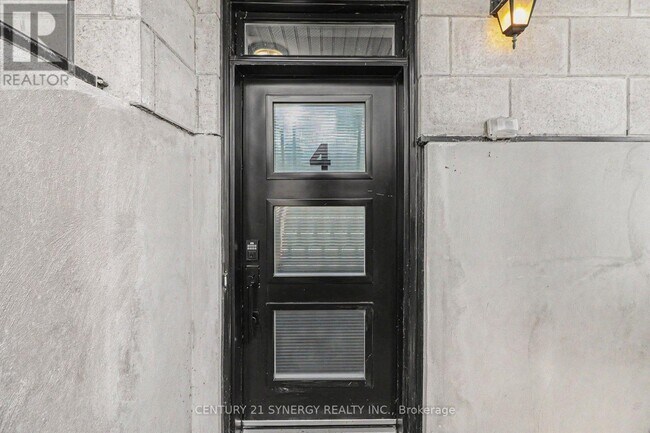 Photo - 251 Capri Ave