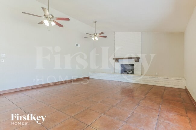 Photo - 2670 W McNair St