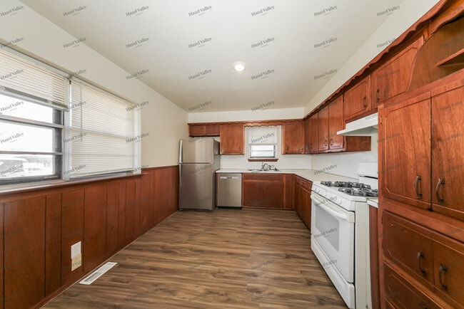 Photo - 114 Larry Ave