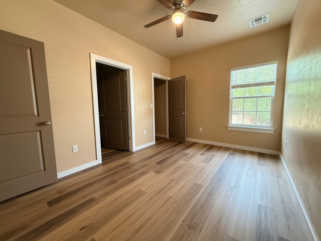 Photo - 2712 SW I Ave