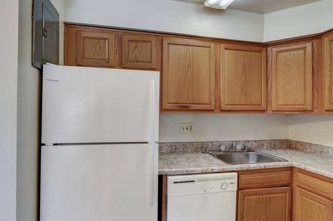 09-Warren Park Dr-009