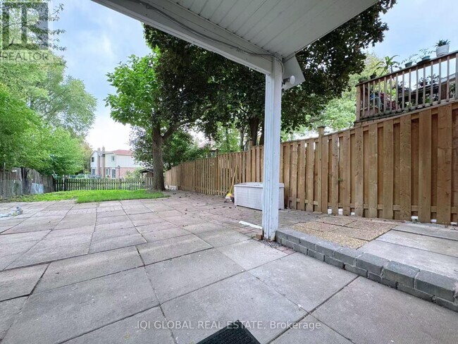 Photo - 130 Carolbreen Square