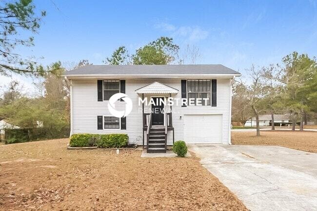 Building Photo - 4 Bedroom Pet-Friendly Home in Atlanta, GA with Main Street Renewal