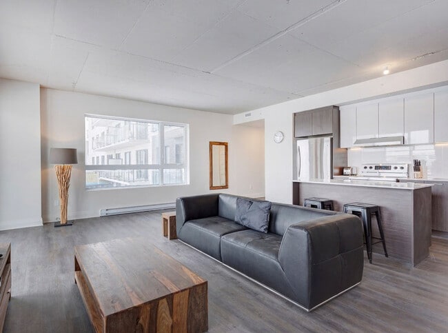 Building Photo - 3075 Promenade du Quartier-Saint-Martin Unit SI ID1223272P