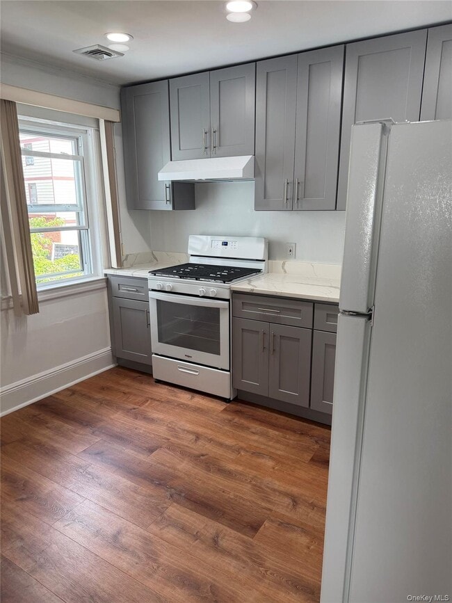 Photo - 212 Orchard St