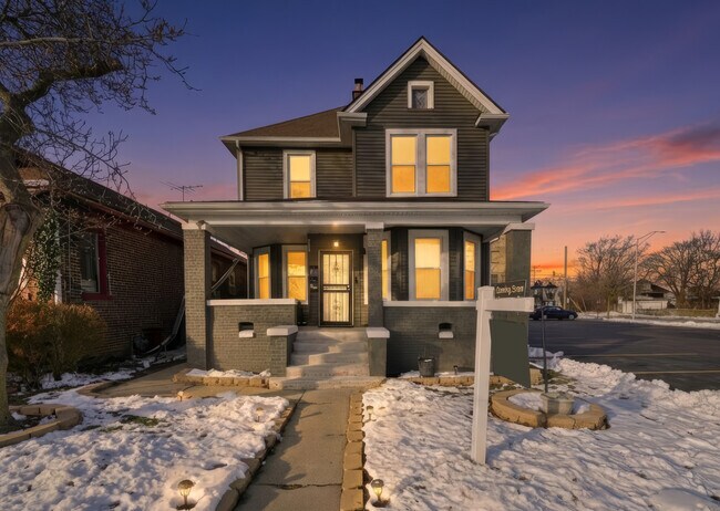 Photo - 1504 Hanover St