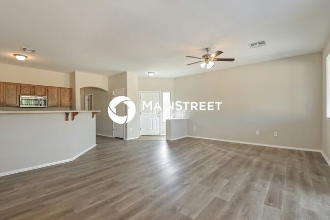 Building Photo - 3 Bedroom Pet-Friendly Home in TUCSON, AZ ...