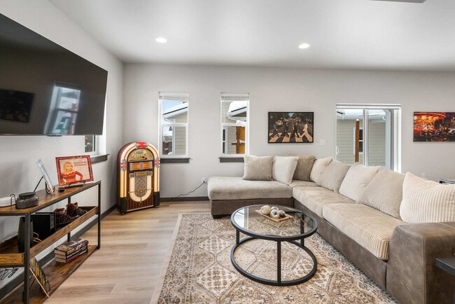 Photo - 2942 W Babcock St Unidad ID1339966P