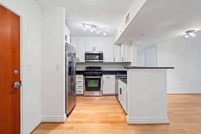 Photo - 915 E St NW Unit 505