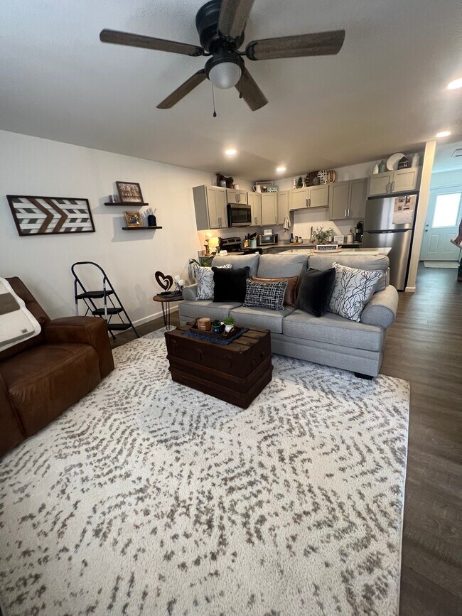 Photo - 367 FM 1519 W