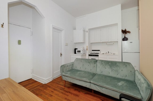 Building Photo - 649 9th Ave Unit ID1323949P