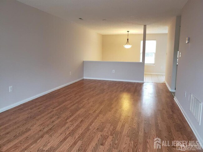 Photo - 114 Daniel Ct