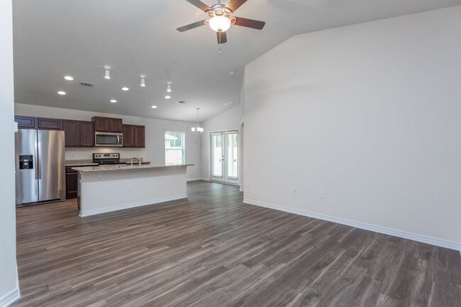 Photo - 5664 Peach Dr