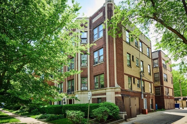 Building Photo - 1112 Grove St Rental