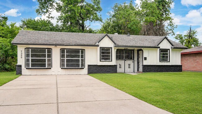 Photo - 7329 Gleason Rd