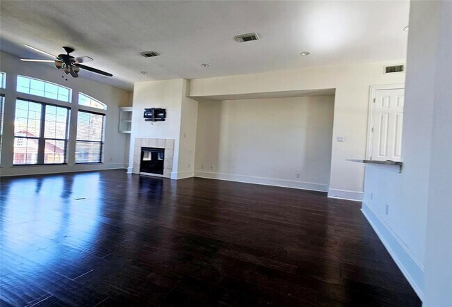 Photo - 1701 Summer St