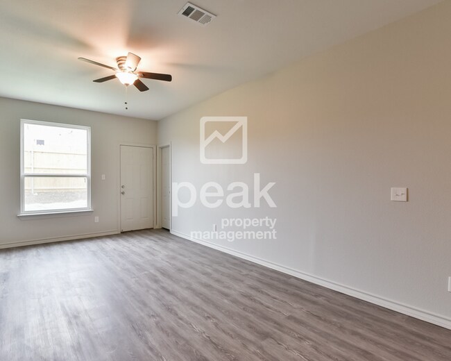 $1499! 3Bed/2.5Bath Fort Worth Duplex! Price Enhancement!
