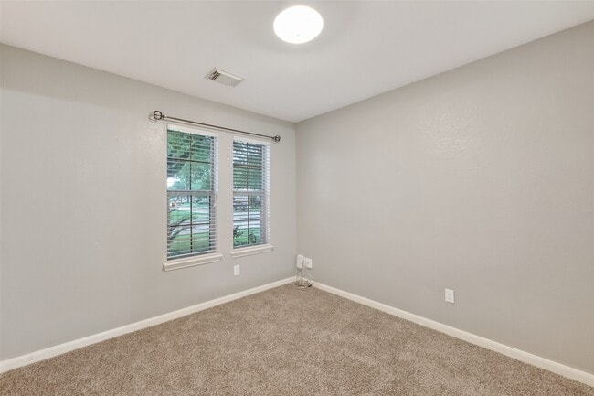 Photo - 9219 Pinderfield Ct