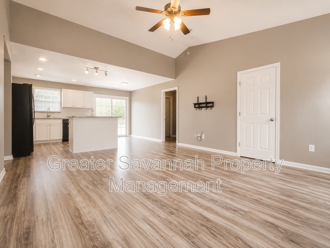 Photo - 109 Willow Dr