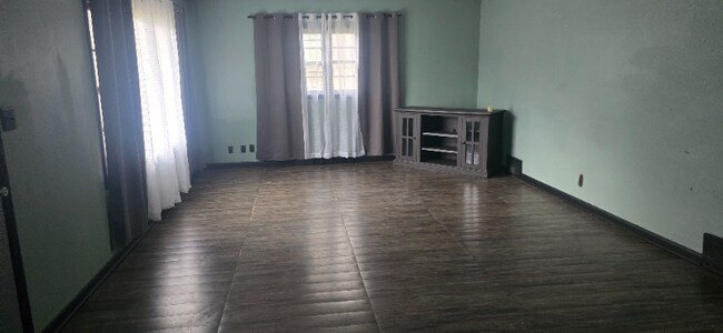 Photo - 2061 Hunter Trail