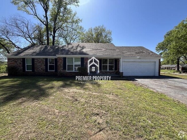 Building Photo - 4005 Bernadine Dr Rental