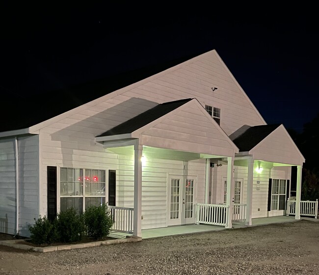 Building Photo - 20892 Cochran Rd Unit 2